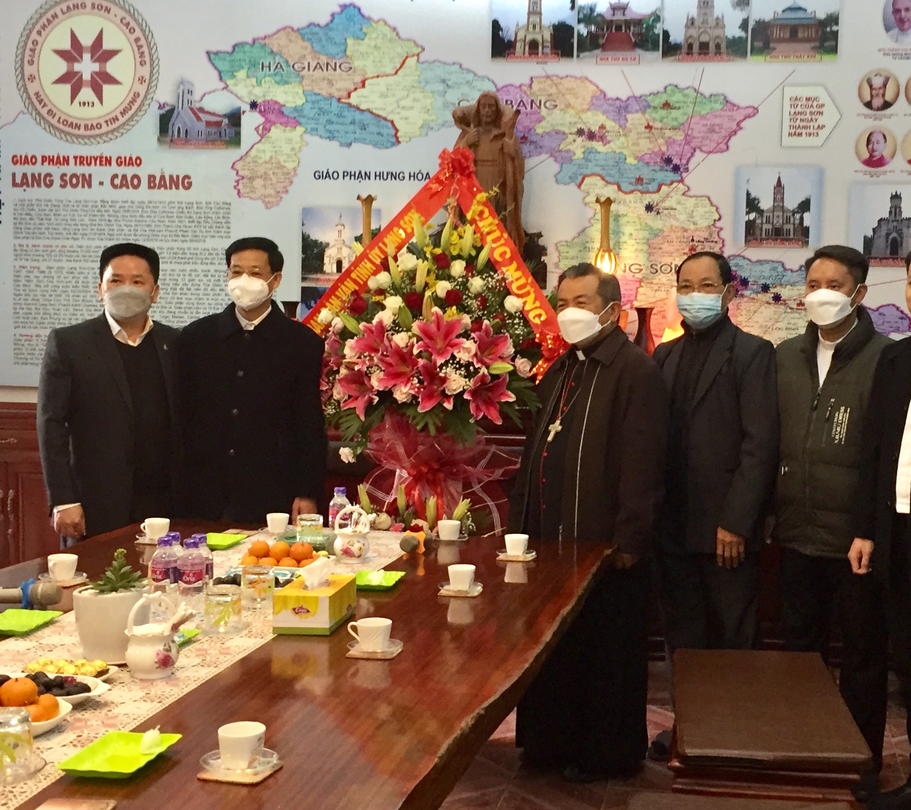 Đoàn chúc mừng tại Toà Giám mục Lạng Sơn - Cao Bằng